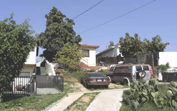 3258 E 4th St in Los Angeles, CA - Foto de edificio - Building Photo