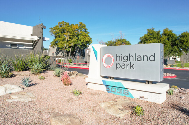 Highland Park in Tempe, AZ - Foto de edificio - Building Photo