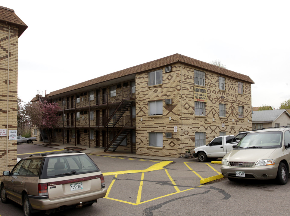 Federal Terrace Apartments in Denver, CO - Foto de edificio