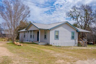 111 Hillview Ln in Burnet, TX - Building Photo - Building Photo