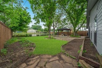 1043 Elmwood Dr in Lewisville, TX - Building Photo - Building Photo