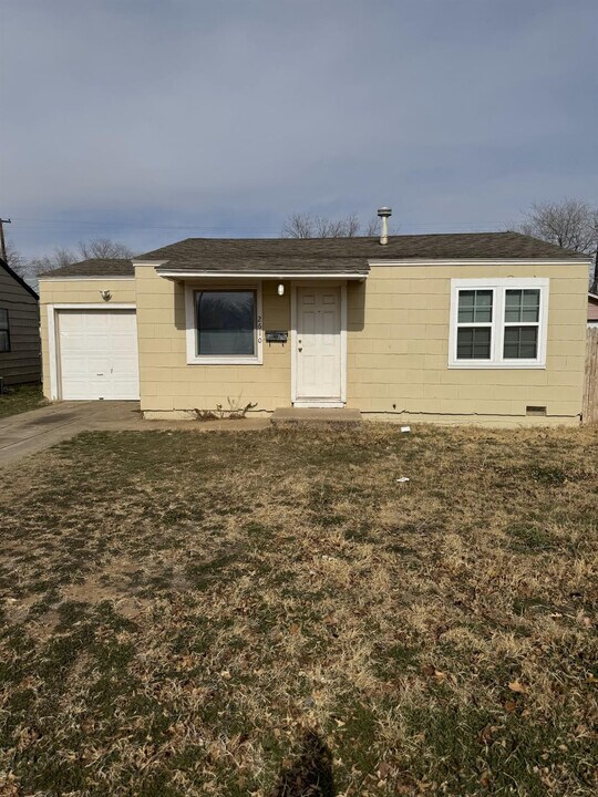 2610 39th St in Lubbock, TX - Building Photo