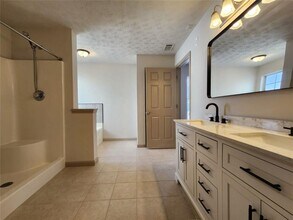 424 Village Bluff Dr in Lawrenceville, GA - Building Photo - Building Photo