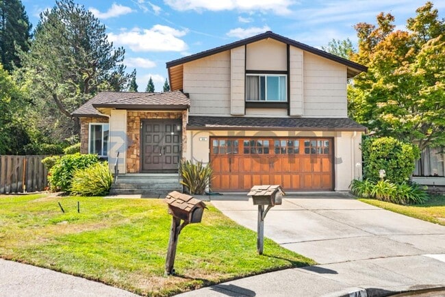 property at 44 Bridlepath Ct