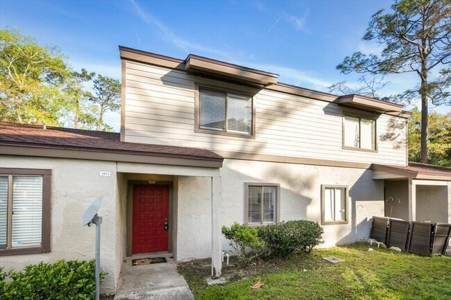 property at 8300 Plaza Gate Ln