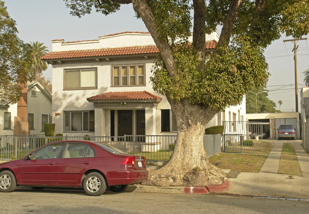 1658 S Van Ness Ave in Los Angeles, CA - Building Photo