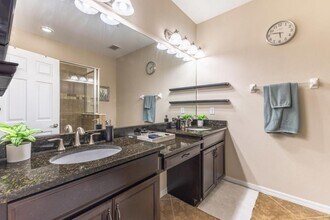 23550 Alamanda Dr in Bonita Springs, FL - Building Photo - Building Photo