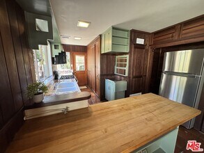 2731 N Beverly Glen Blvd in Los Angeles, CA - Building Photo - Building Photo