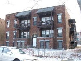 13614 Glenside Rd Apartments