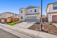 1017 Caraballo Dr in Roseville, CA - Foto de edificio - Building Photo