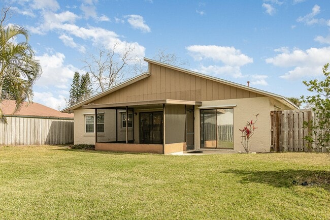 446 Timberlake Dr in Melbourne, FL - Building Photo - Building Photo