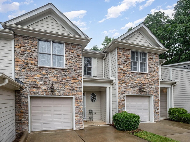 2822 Pickett Rd in Durham, NC - Building Photo - Building Photo