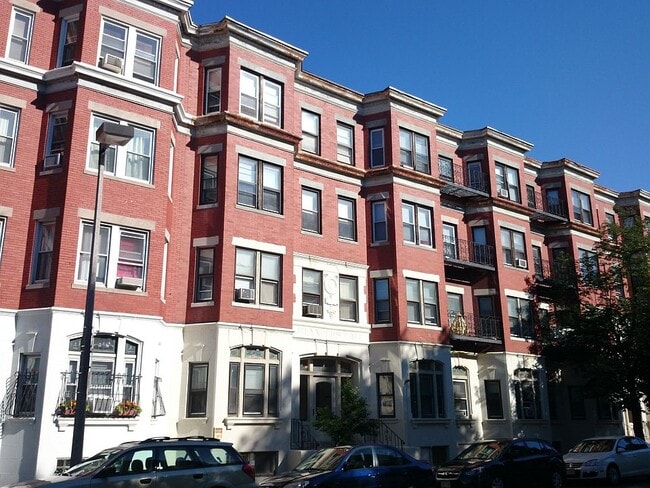 214 Hemenway St, Unit #B2 in Boston, MA - Building Photo - Building Photo