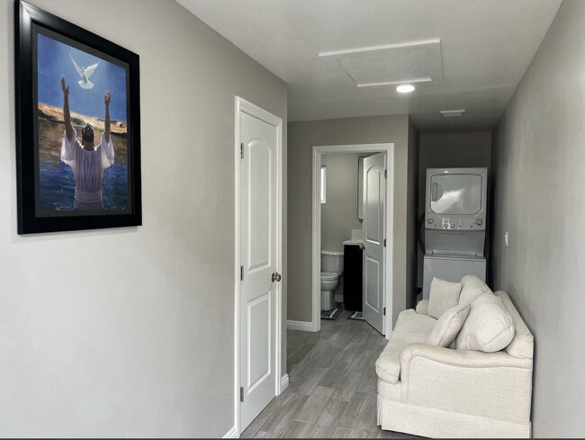property at 435 Woodlands Meadow Ct