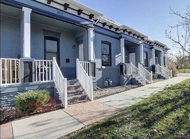 property at 1015 30th St