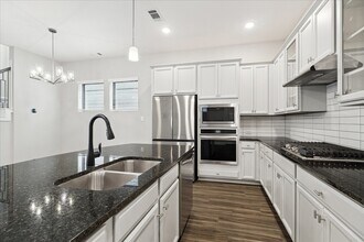 15156 Parkland Canyon Dr in Cypress, TX - Building Photo - Building Photo