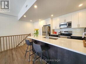 380 Rolling Meadow Crescent in Ottawa, ON - Building Photo - Building Photo