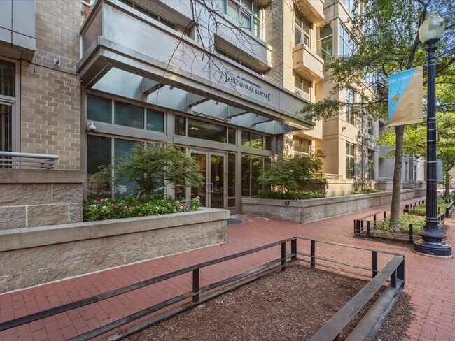 811 4th St NW, Unit 608 in Washington, DC - Building Photo - Building Photo