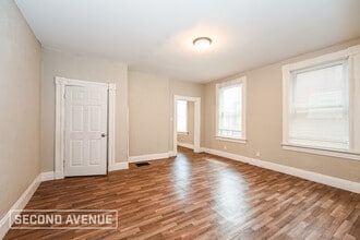 3859 Vine St in Cincinnati, OH - Building Photo - Building Photo