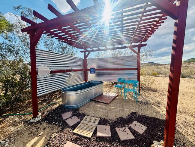 1776 Starfire in Joshua Tree, CA - Building Photo - Building Photo