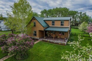 412 Mill St in Sheridan, MT - Building Photo