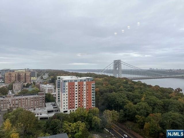 100 Old Palisade Rd, Unit 2913 in Fort Lee, NJ - Building Photo