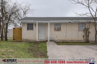 205 W Avenue A in Copperas Cove, TX - Building Photo - Building Photo