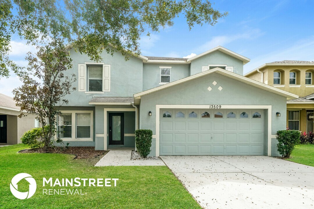 13509 Blue Sunfish Ct in Riverview, FL - Building Photo