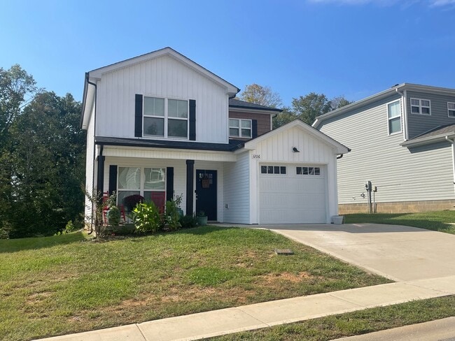 1206 Cottonwood Dr in Clarksville, TN - Building Photo - Building Photo