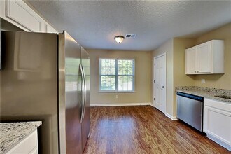 230 Farm St in Hiram, GA - Building Photo - Building Photo