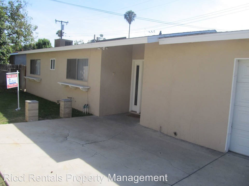 378 N Parker St in Orange, CA - Building Photo