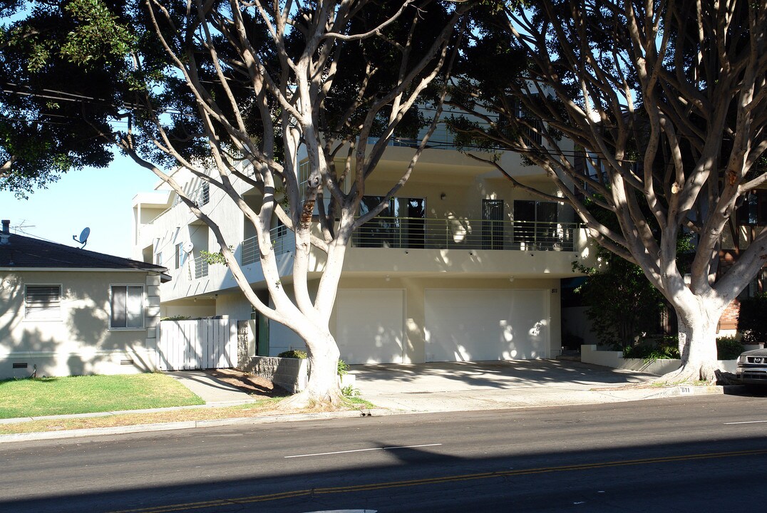 811 Main St in El Segundo, CA - Foto de edificio