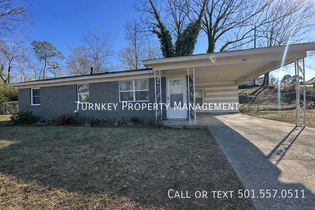 property at 1 W Windsor Dr