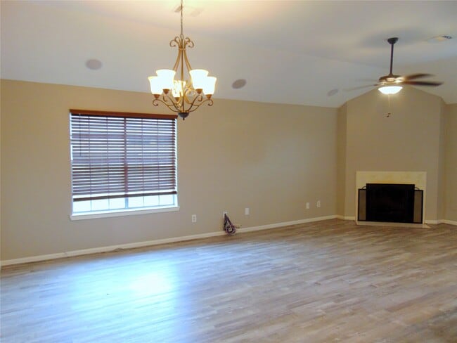 1809 Edinburg Ave in League City, TX - Building Photo - Building Photo