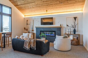 Hudson West Apartments in Vancouver, WA - Building Photo