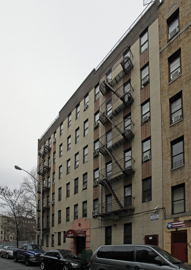 47 Arden St in New York, NY - Foto de edificio - Building Photo