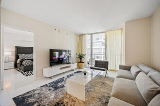 481 Brickell Ave, Unit SI ID1520375P in Miami, FL - Building Photo - Building Photo