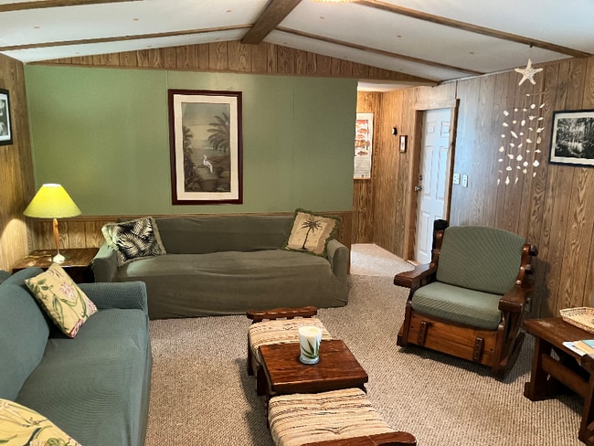 1228 Chokoloskee Dr in Chokoloskee, FL - Building Photo - Building Photo