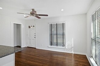 6222 Kenwood Ave in Dallas, TX - Building Photo - Building Photo