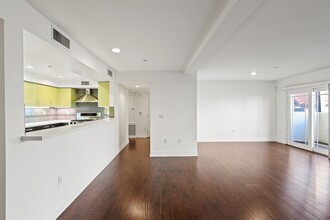 Westgate Apartments in Los Angeles, CA - Building Photo - Building Photo