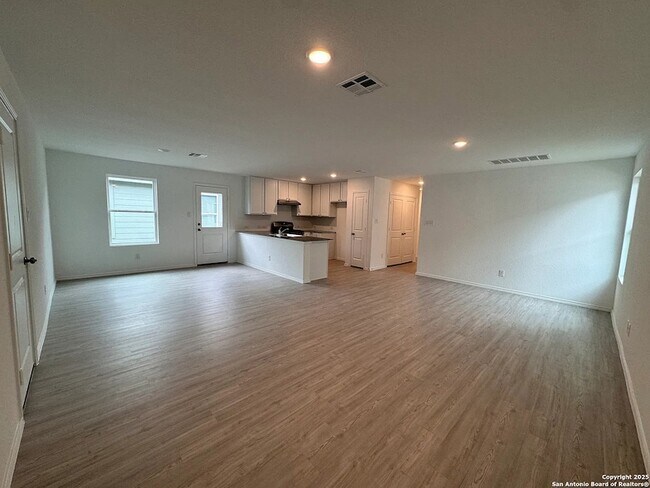 13722 Appleton Wy, Unit 13C in San Antonio, TX - Building Photo - Building Photo