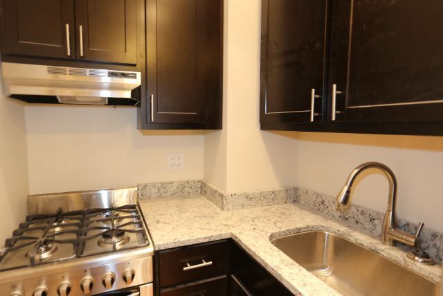 615 W Patterson Ave in Chicago, IL - Building Photo - Building Photo