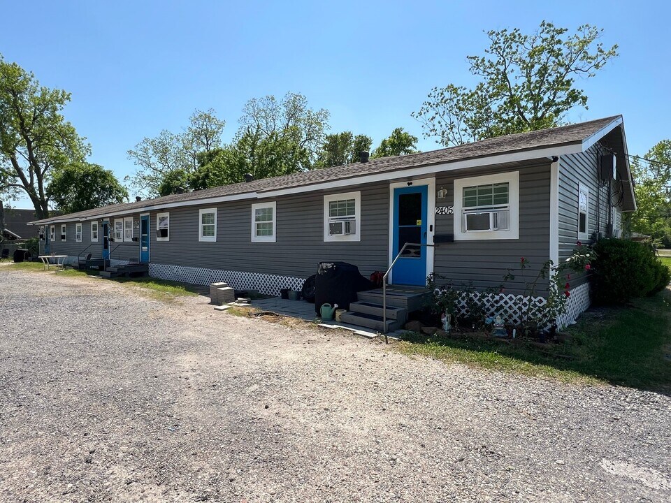 2405 Franklin St in Beaumont, TX - Building Photo