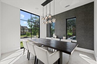 5839 Richmond Ave in Dallas, TX - Building Photo - Building Photo