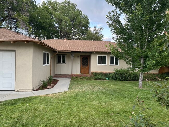property at 453 Grandview Dr