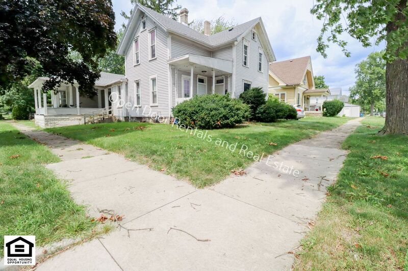 603 1/2 N Van Buren St in Auburn, IN - Building Photo