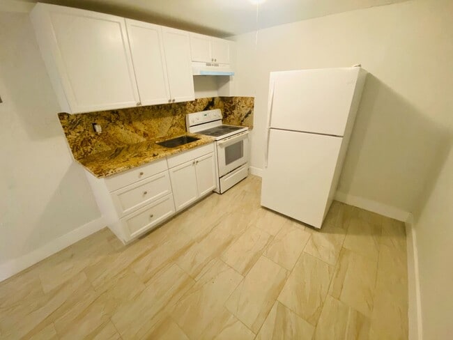 2230 NW 51st Terrace in Miami, FL - Building Photo - Building Photo