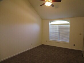 2412 Calder Ct in Columbia, MO - Building Photo - Building Photo