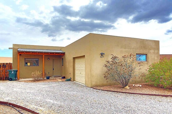 property at 7618 Mesa Del Oro Ln