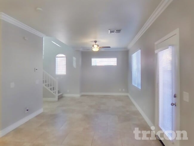 6046 W Traviata Ave in Las Vegas, NV - Building Photo - Building Photo